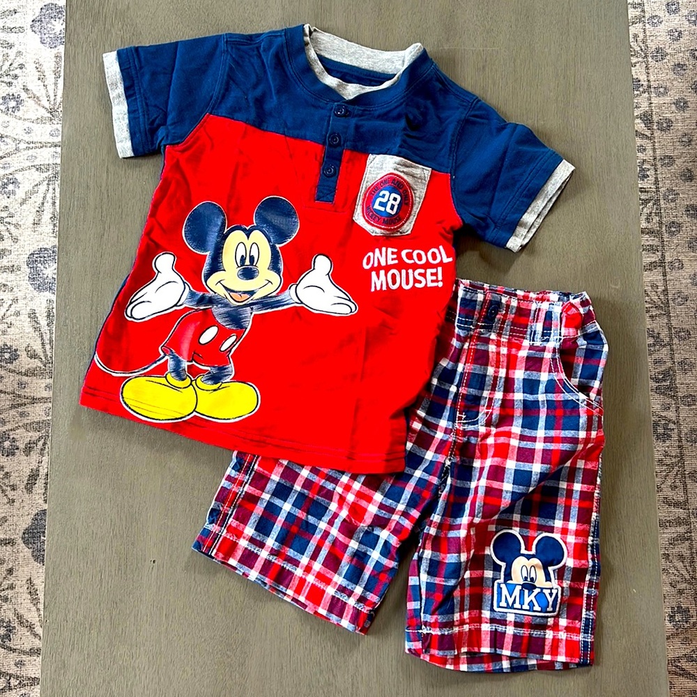 Disney Mickey Tee Shirt and Shorts Set Kids Size 5